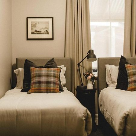 The Commercial Quarters Hotel Millthorpe Bagian luar foto
