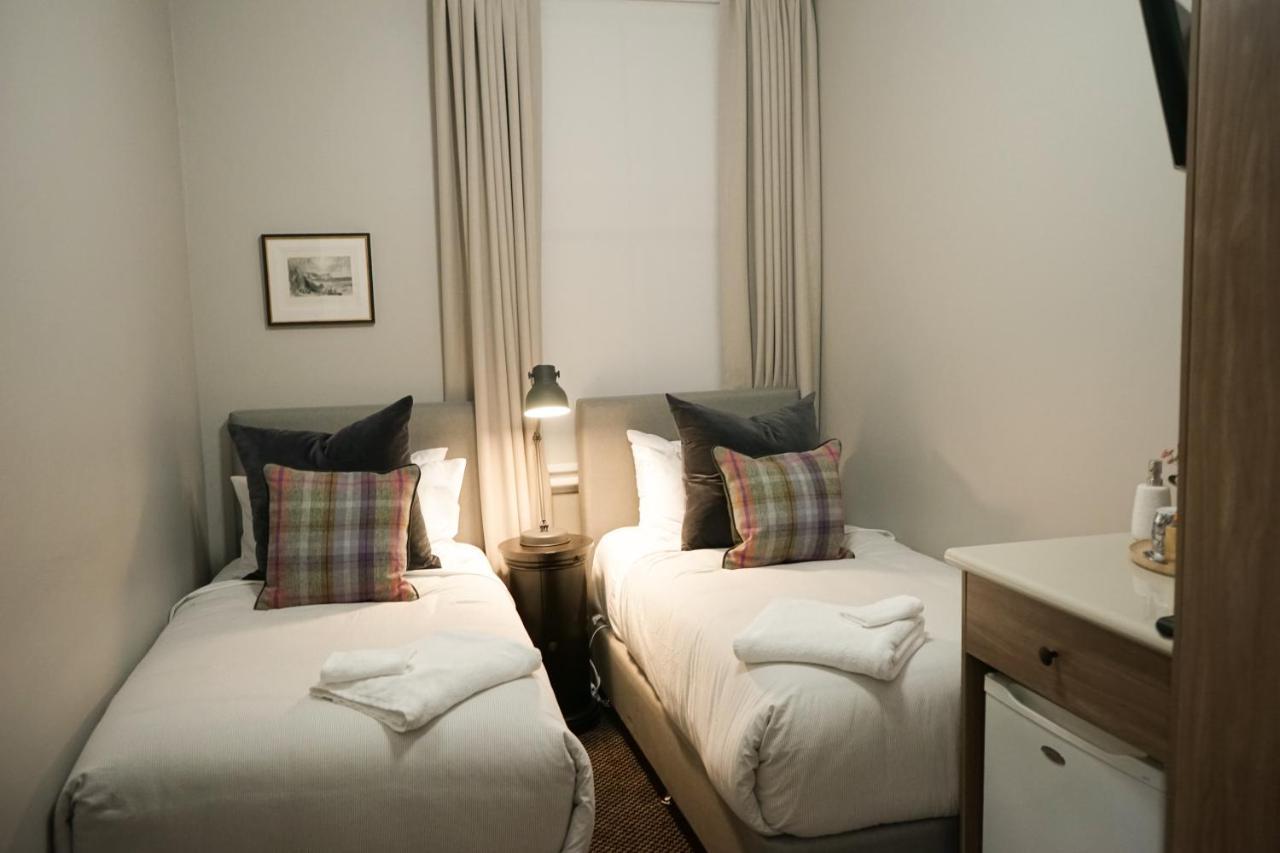 The Commercial Quarters Hotel Millthorpe Bagian luar foto