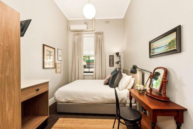 The Commercial Quarters Hotel Millthorpe Bagian luar foto