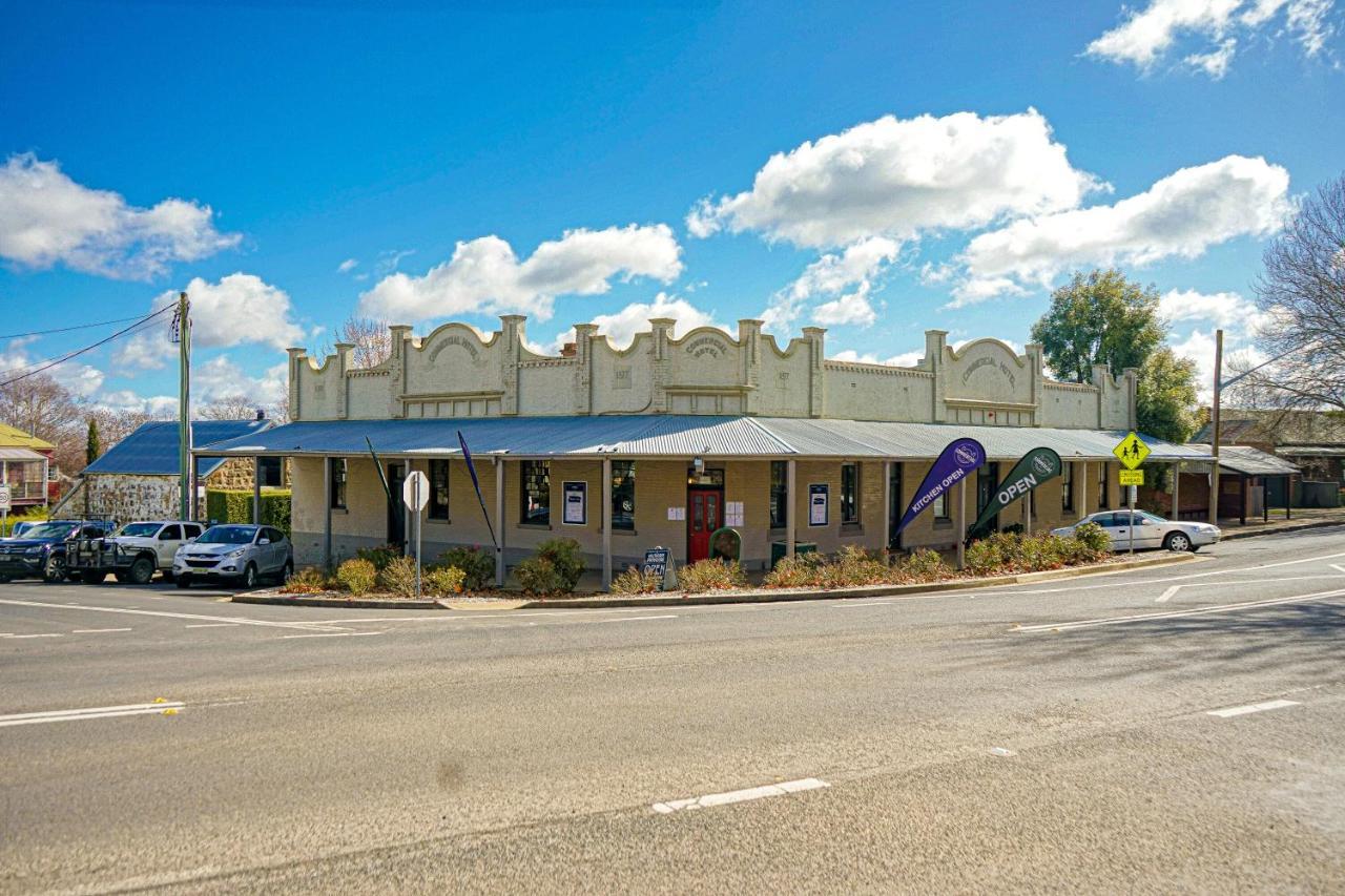 The Commercial Quarters Hotel Millthorpe Bagian luar foto