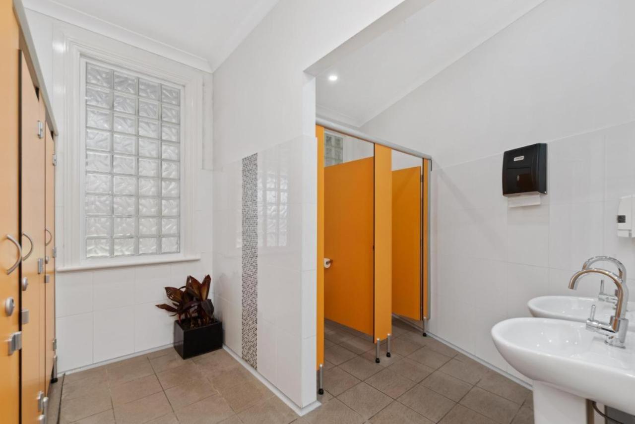The Commercial Quarters Hotel Millthorpe Bagian luar foto