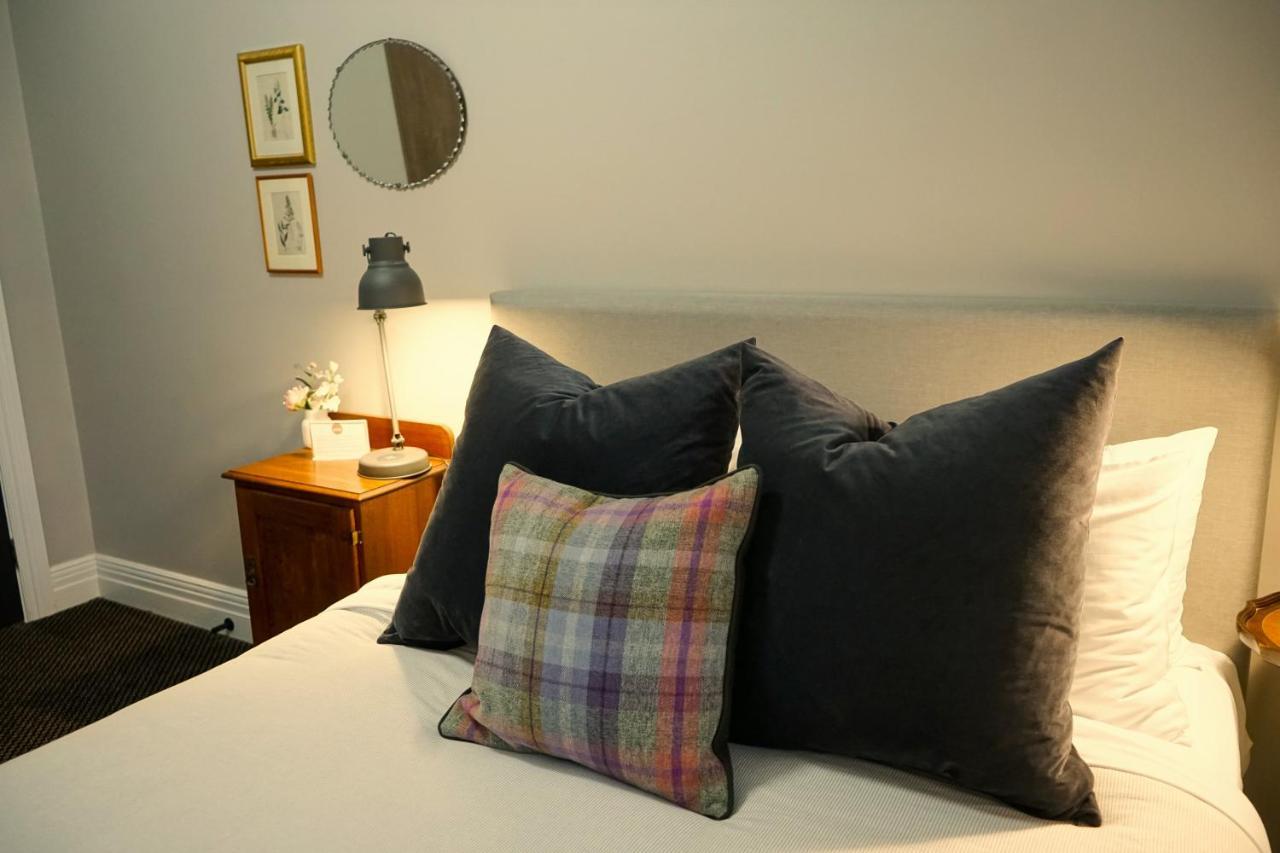 The Commercial Quarters Hotel Millthorpe Bagian luar foto