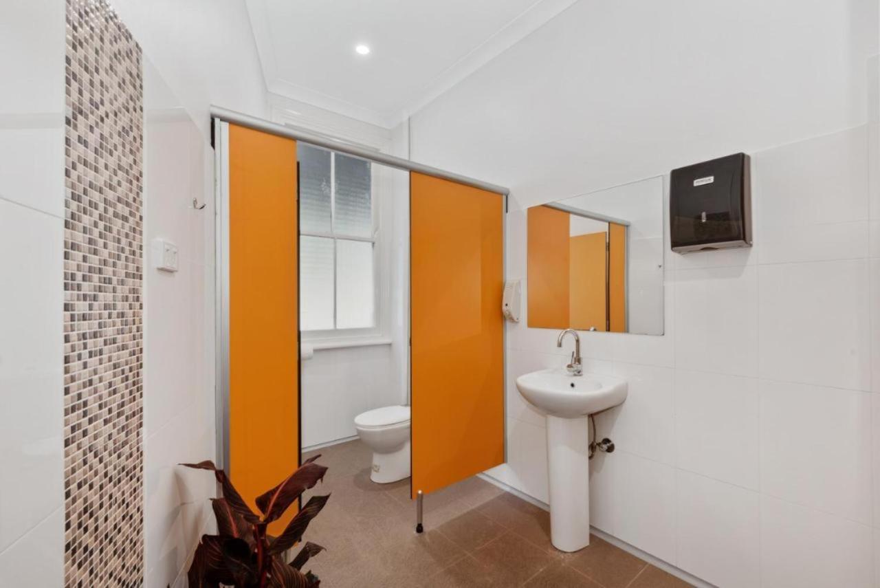 The Commercial Quarters Hotel Millthorpe Bagian luar foto